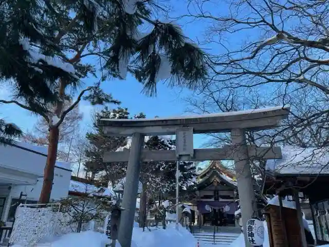 彌彦神社 (伊夜日子神社)の鳥居