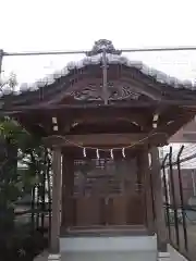 諏訪神社の本殿