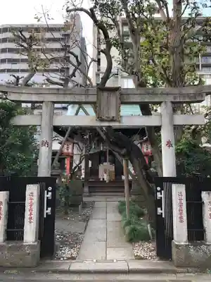 四谷於岩稲荷田宮神社の鳥居