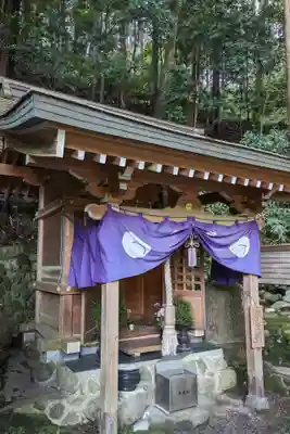 閼伽井不動(奈良県)