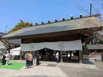 阿佐ヶ谷神明宮の{uncategorized: "未分類", other: "その他", undefined: "問題あり", building: "その他建物", grave: "お墓", sacred_gate: "鳥居", guardian: "狛犬", statue: "像", buddha: "仏像", history: "歴史", nature: "自然", garden: "庭園", animal: "動物", pagoda: "塔", temizu: "手水舎", mountain_gate: "山門・神門", sanctuary: "本殿・本堂", subordinate: "末社・摂社", art: "芸術", scenery: "景色", jizo: "地蔵", ema: "絵馬", goshuin: "御朱印", omikuji: "おみくじ", items: "授与品その他", amulet: "お守り", goshuincho: "御朱印帳", eats: "食事", festival: "お祭り", votive_dance: "神楽", shichigosan: "七五三参", wedding: "結婚式", experience: "体験その他", initially: "初詣", around: "周辺", anti_infection: "感染症対策"}