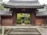 靈雲院の山門・神門