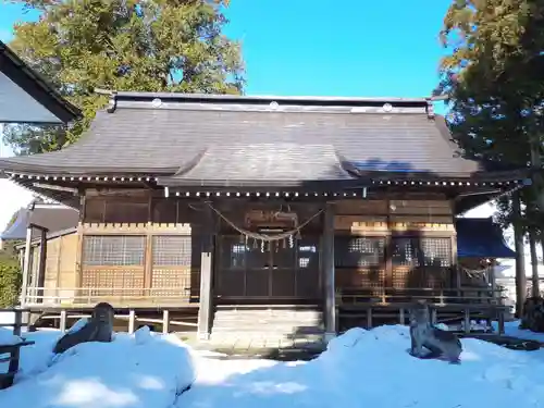 新山神社の本殿・本堂