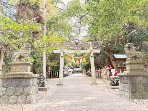 多賀神社（尾張多賀神社）の{uncategorized: "未分類", other: "その他", undefined: "問題あり", building: "その他建物", grave: "お墓", sacred_gate: "鳥居", guardian: "狛犬", statue: "像", buddha: "仏像", history: "歴史", nature: "自然", garden: "庭園", animal: "動物", pagoda: "塔", temizu: "手水舎", mountain_gate: "山門・神門", sanctuary: "本殿・本堂", subordinate: "末社・摂社", art: "芸術", scenery: "景色", jizo: "地蔵", ema: "絵馬", goshuin: "御朱印", omikuji: "おみくじ", items: "授与品その他", amulet: "お守り", goshuincho: "御朱印帳", eats: "食事", festival: "お祭り", votive_dance: "神楽", shichigosan: "七五三参", wedding: "結婚式", experience: "体験その他", initially: "初詣", around: "周辺", anti_infection: "感染症対策"}