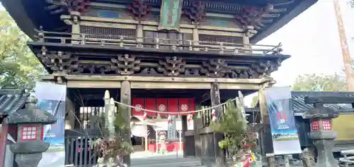 青井阿蘇神社の山門・神門