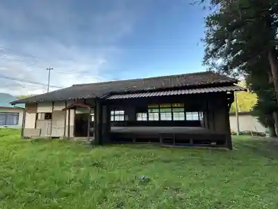 野平神社の{uncategorized: "未分類", other: "その他", undefined: "問題あり", building: "その他建物", grave: "お墓", sacred_gate: "鳥居", guardian: "狛犬", statue: "像", buddha: "仏像", history: "歴史", nature: "自然", garden: "庭園", animal: "動物", pagoda: "塔", temizu: "手水舎", mountain_gate: "山門・神門", sanctuary: "本殿・本堂", subordinate: "末社・摂社", art: "芸術", scenery: "景色", jizo: "地蔵", ema: "絵馬", goshuin: "御朱印", omikuji: "おみくじ", items: "授与品その他", amulet: "お守り", goshuincho: "御朱印帳", eats: "食事", festival: "お祭り", votive_dance: "神楽", shichigosan: "七五三参", wedding: "結婚式", experience: "体験その他", initially: "初詣", around: "周辺", anti_infection: "感染症対策"}