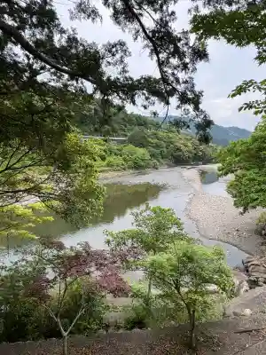 清姫堂の{uncategorized: "未分類", other: "その他", undefined: "問題あり", building: "その他建物", grave: "お墓", sacred_gate: "鳥居", guardian: "狛犬", statue: "像", buddha: "仏像", history: "歴史", nature: "自然", garden: "庭園", animal: "動物", pagoda: "塔", temizu: "手水舎", mountain_gate: "山門・神門", sanctuary: "本殿・本堂", subordinate: "末社・摂社", art: "芸術", scenery: "景色", jizo: "地蔵", ema: "絵馬", goshuin: "御朱印", omikuji: "おみくじ", items: "授与品その他", amulet: "お守り", goshuincho: "御朱印帳", eats: "食事", festival: "お祭り", votive_dance: "神楽", shichigosan: "七五三参", wedding: "結婚式", experience: "体験その他", initially: "初詣", around: "周辺", anti_infection: "感染症対策"}