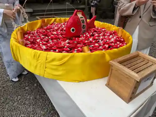 川越氷川神社の{uncategorized: "未分類", other: "その他", undefined: "問題あり", building: "その他建物", grave: "お墓", sacred_gate: "鳥居", guardian: "狛犬", statue: "像", buddha: "仏像", history: "歴史", nature: "自然", garden: "庭園", animal: "動物", pagoda: "塔", temizu: "手水舎", mountain_gate: "山門・神門", sanctuary: "本殿・本堂", subordinate: "末社・摂社", art: "芸術", scenery: "景色", jizo: "地蔵", ema: "絵馬", goshuin: "御朱印", omikuji: "おみくじ", items: "授与品その他", amulet: "お守り", goshuincho: "御朱印帳", eats: "食事", festival: "お祭り", votive_dance: "神楽", shichigosan: "七五三参", wedding: "結婚式", experience: "体験その他", initially: "初詣", around: "周辺", anti_infection: "感染症対策"}