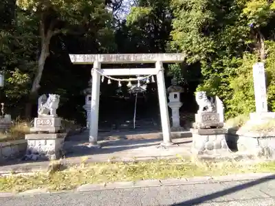 熊野神社(亀首町)の鳥居