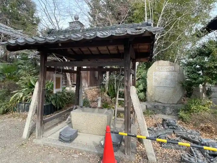 専光寺の{uncategorized: "未分類", other: "その他", undefined: "問題あり", building: "その他建物", grave: "お墓", sacred_gate: "鳥居", guardian: "狛犬", statue: "像", buddha: "仏像", history: "歴史", nature: "自然", garden: "庭園", animal: "動物", pagoda: "塔", temizu: "手水舎", mountain_gate: "山門・神門", sanctuary: "本殿・本堂", subordinate: "末社・摂社", art: "芸術", scenery: "景色", jizo: "地蔵", ema: "絵馬", goshuin: "御朱印", omikuji: "おみくじ", items: "授与品その他", amulet: "お守り", goshuincho: "御朱印帳", eats: "食事", festival: "お祭り", votive_dance: "神楽", shichigosan: "七五三参", wedding: "結婚式", experience: "体験その他", initially: "初詣", around: "周辺", anti_infection: "感染症対策"}