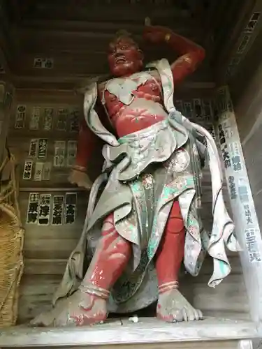 宝珠山 立石寺の像