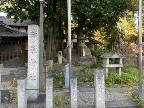 六所社（下飯田）のその他建物