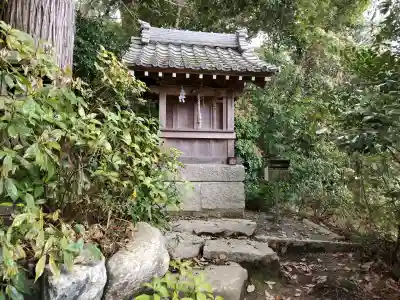 與能神社の{uncategorized: "未分類", other: "その他", undefined: "問題あり", building: "その他建物", grave: "お墓", sacred_gate: "鳥居", guardian: "狛犬", statue: "像", buddha: "仏像", history: "歴史", nature: "自然", garden: "庭園", animal: "動物", pagoda: "塔", temizu: "手水舎", mountain_gate: "山門・神門", sanctuary: "本殿・本堂", subordinate: "末社・摂社", art: "芸術", scenery: "景色", jizo: "地蔵", ema: "絵馬", goshuin: "御朱印", omikuji: "おみくじ", items: "授与品その他", amulet: "お守り", goshuincho: "御朱印帳", eats: "食事", festival: "お祭り", votive_dance: "神楽", shichigosan: "七五三参", wedding: "結婚式", experience: "体験その他", initially: "初詣", around: "周辺", anti_infection: "感染症対策"}