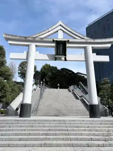 日枝神社の{uncategorized: "未分類", other: "その他", undefined: "問題あり", building: "その他建物", grave: "お墓", sacred_gate: "鳥居", guardian: "狛犬", statue: "像", buddha: "仏像", history: "歴史", nature: "自然", garden: "庭園", animal: "動物", pagoda: "塔", temizu: "手水舎", mountain_gate: "山門・神門", sanctuary: "本殿・本堂", subordinate: "末社・摂社", art: "芸術", scenery: "景色", jizo: "地蔵", ema: "絵馬", goshuin: "御朱印", omikuji: "おみくじ", items: "授与品その他", amulet: "お守り", goshuincho: "御朱印帳", eats: "食事", festival: "お祭り", votive_dance: "神楽", shichigosan: "七五三参", wedding: "結婚式", experience: "体験その他", initially: "初詣", around: "周辺", anti_infection: "感染症対策"}
