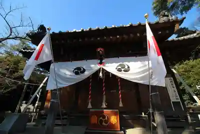 舎人氷川神社の本殿・本堂