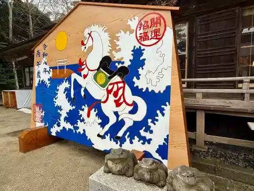 大洗磯前神社の{uncategorized: "未分類", other: "その他", undefined: "問題あり", building: "その他建物", grave: "お墓", sacred_gate: "鳥居", guardian: "狛犬", statue: "像", buddha: "仏像", history: "歴史", nature: "自然", garden: "庭園", animal: "動物", pagoda: "塔", temizu: "手水舎", mountain_gate: "山門・神門", sanctuary: "本殿・本堂", subordinate: "末社・摂社", art: "芸術", scenery: "景色", jizo: "地蔵", ema: "絵馬", goshuin: "御朱印", omikuji: "おみくじ", items: "授与品その他", amulet: "お守り", goshuincho: "御朱印帳", eats: "食事", festival: "お祭り", votive_dance: "神楽", shichigosan: "七五三参", wedding: "結婚式", experience: "体験その他", initially: "初詣", around: "周辺", anti_infection: "感染症対策"}