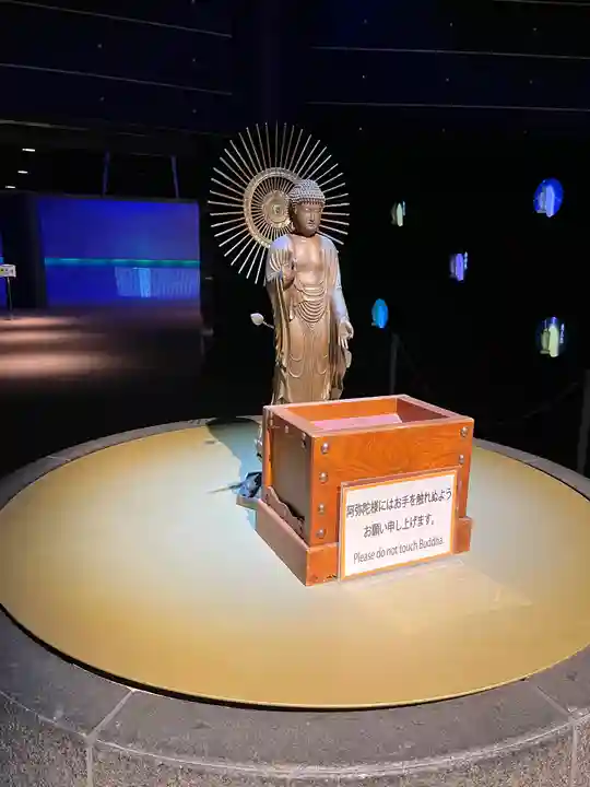 東本願寺本廟 牛久浄苑(牛久大仏)(茨城県)