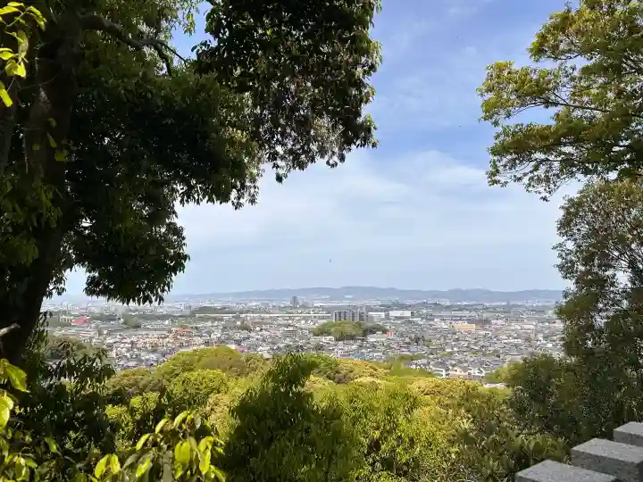 星田妙見宮の{uncategorized: "未分類", other: "その他", undefined: "問題あり", building: "その他建物", grave: "お墓", sacred_gate: "鳥居", guardian: "狛犬", statue: "像", buddha: "仏像", history: "歴史", nature: "自然", garden: "庭園", animal: "動物", pagoda: "塔", temizu: "手水舎", mountain_gate: "山門・神門", sanctuary: "本殿・本堂", subordinate: "末社・摂社", art: "芸術", scenery: "景色", jizo: "地蔵", ema: "絵馬", goshuin: "御朱印", omikuji: "おみくじ", items: "授与品その他", amulet: "お守り", goshuincho: "御朱印帳", eats: "食事", festival: "お祭り", votive_dance: "神楽", shichigosan: "七五三参", wedding: "結婚式", experience: "体験その他", initially: "初詣", around: "周辺", anti_infection: "感染症対策"}