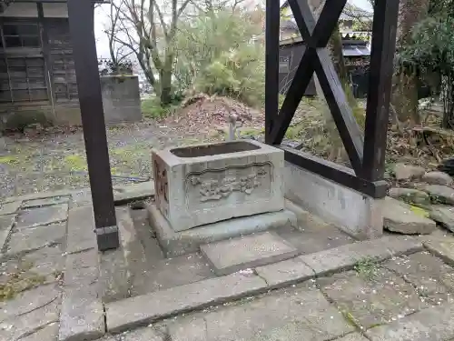 柳廼社の{uncategorized: "未分類", other: "その他", undefined: "問題あり", building: "その他建物", grave: "お墓", sacred_gate: "鳥居", guardian: "狛犬", statue: "像", buddha: "仏像", history: "歴史", nature: "自然", garden: "庭園", animal: "動物", pagoda: "塔", temizu: "手水舎", mountain_gate: "山門・神門", sanctuary: "本殿・本堂", subordinate: "末社・摂社", art: "芸術", scenery: "景色", jizo: "地蔵", ema: "絵馬", goshuin: "御朱印", omikuji: "おみくじ", items: "授与品その他", amulet: "お守り", goshuincho: "御朱印帳", eats: "食事", festival: "お祭り", votive_dance: "神楽", shichigosan: "七五三参", wedding: "結婚式", experience: "体験その他", initially: "初詣", around: "周辺", anti_infection: "感染症対策"}