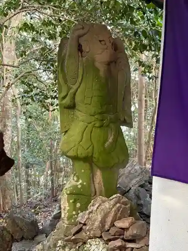 青龍寺奥の院(波切不動)の像