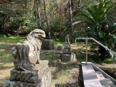 御嶽神社の狛犬