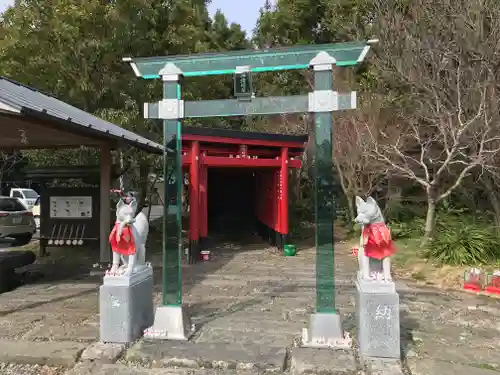 神徳稲荷神社の鳥居