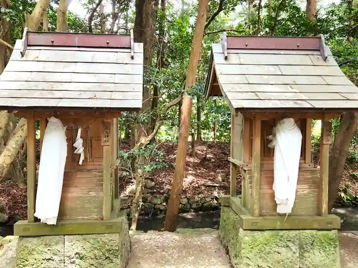 佐地神社の末社・摂社