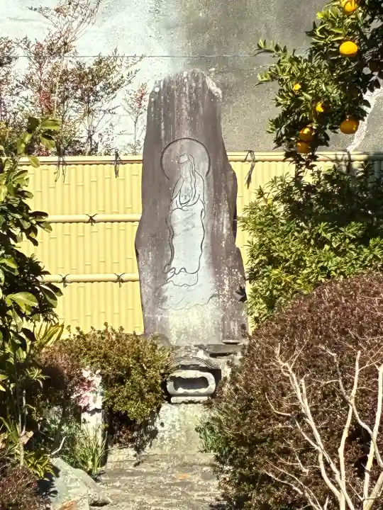 眞珠院の{uncategorized: "未分類", other: "その他", undefined: "問題あり", building: "その他建物", grave: "お墓", sacred_gate: "鳥居", guardian: "狛犬", statue: "像", buddha: "仏像", history: "歴史", nature: "自然", garden: "庭園", animal: "動物", pagoda: "塔", temizu: "手水舎", mountain_gate: "山門・神門", sanctuary: "本殿・本堂", subordinate: "末社・摂社", art: "芸術", scenery: "景色", jizo: "地蔵", ema: "絵馬", goshuin: "御朱印", omikuji: "おみくじ", items: "授与品その他", amulet: "お守り", goshuincho: "御朱印帳", eats: "食事", festival: "お祭り", votive_dance: "神楽", shichigosan: "七五三参", wedding: "結婚式", experience: "体験その他", initially: "初詣", around: "周辺", anti_infection: "感染症対策"}