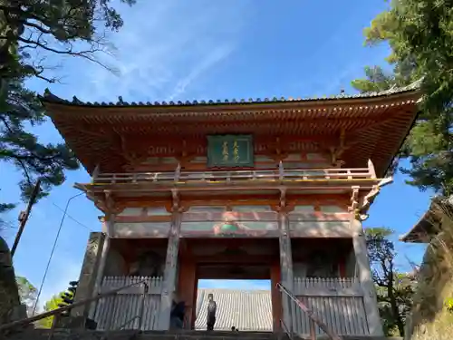 道成寺の山門