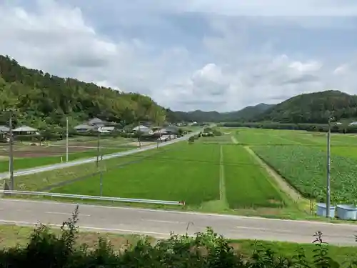 釜滝山越集会所の景色