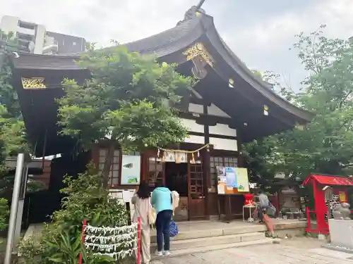三輪神社の{uncategorized: "未分類", other: "その他", undefined: "問題あり", building: "その他建物", grave: "お墓", sacred_gate: "鳥居", guardian: "狛犬", statue: "像", buddha: "仏像", history: "歴史", nature: "自然", garden: "庭園", animal: "動物", pagoda: "塔", temizu: "手水舎", mountain_gate: "山門・神門", sanctuary: "本殿・本堂", subordinate: "末社・摂社", art: "芸術", scenery: "景色", jizo: "地蔵", ema: "絵馬", goshuin: "御朱印", omikuji: "おみくじ", items: "授与品その他", amulet: "お守り", goshuincho: "御朱印帳", eats: "食事", festival: "お祭り", votive_dance: "神楽", shichigosan: "七五三参", wedding: "結婚式", experience: "体験その他", initially: "初詣", around: "周辺", anti_infection: "感染症対策"}