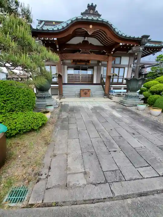 光明寺(感満不動尊)の本殿・本堂