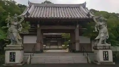 成道寺の山門・神門