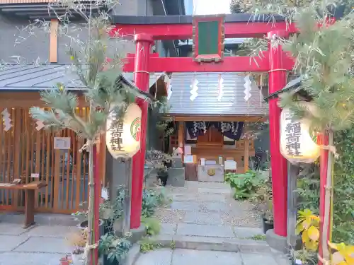 五十稲荷神社(栄寿稲荷神社)の鳥居