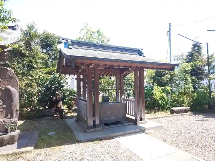 筑土八幡神社の手水舎