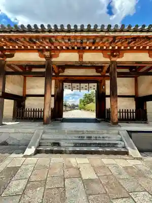 法隆寺の山門・神門