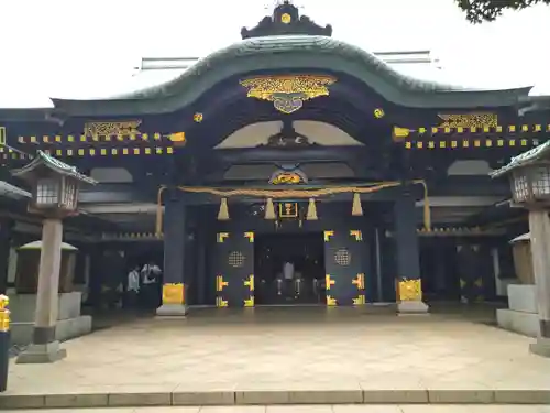 穴八幡宮の本殿・本堂