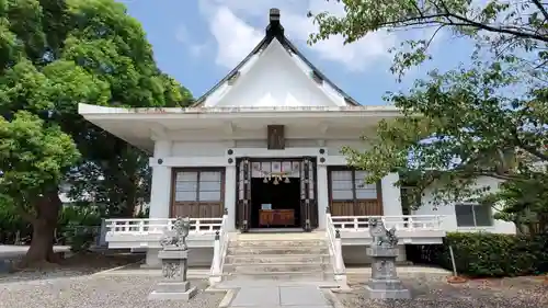 崋山神社の本殿・本堂