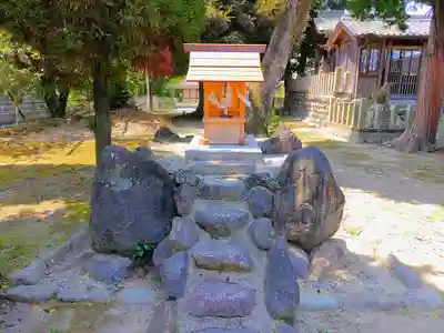 八幡社（須ヶ谷）の末社・摂社