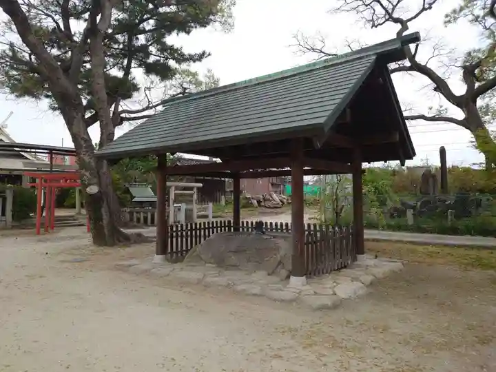 鳥出神社の手水舎