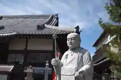 佛母寺の像