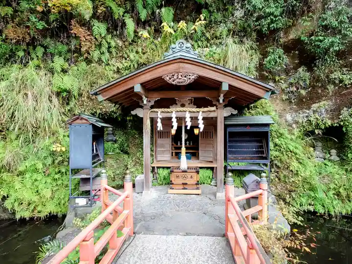 銭洗弁財天宇賀福神社(神奈川県)