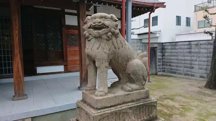 みなと八幡神社の狛犬