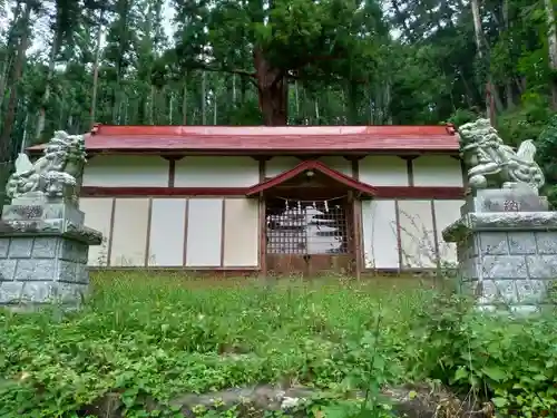 吾妻神社の本殿