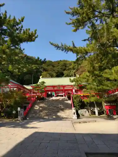 赤間神宮の{uncategorized: "未分類", other: "その他", undefined: "問題あり", building: "その他建物", grave: "お墓", sacred_gate: "鳥居", guardian: "狛犬", statue: "像", buddha: "仏像", history: "歴史", nature: "自然", garden: "庭園", animal: "動物", pagoda: "塔", temizu: "手水舎", mountain_gate: "山門・神門", sanctuary: "本殿・本堂", subordinate: "末社・摂社", art: "芸術", scenery: "景色", jizo: "地蔵", ema: "絵馬", goshuin: "御朱印", omikuji: "おみくじ", items: "授与品その他", amulet: "お守り", goshuincho: "御朱印帳", eats: "食事", festival: "お祭り", votive_dance: "神楽", shichigosan: "七五三参", wedding: "結婚式", experience: "体験その他", initially: "初詣", around: "周辺", anti_infection: "感染症対策"}