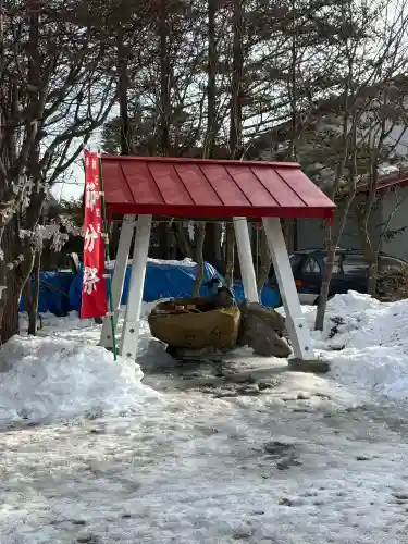 南豪神社の{uncategorized: "未分類", other: "その他", undefined: "問題あり", building: "その他建物", grave: "お墓", sacred_gate: "鳥居", guardian: "狛犬", statue: "像", buddha: "仏像", history: "歴史", nature: "自然", garden: "庭園", animal: "動物", pagoda: "塔", temizu: "手水舎", mountain_gate: "山門・神門", sanctuary: "本殿・本堂", subordinate: "末社・摂社", art: "芸術", scenery: "景色", jizo: "地蔵", ema: "絵馬", goshuin: "御朱印", omikuji: "おみくじ", items: "授与品その他", amulet: "お守り", goshuincho: "御朱印帳", eats: "食事", festival: "お祭り", votive_dance: "神楽", shichigosan: "七五三参", wedding: "結婚式", experience: "体験その他", initially: "初詣", around: "周辺", anti_infection: "感染症対策"}