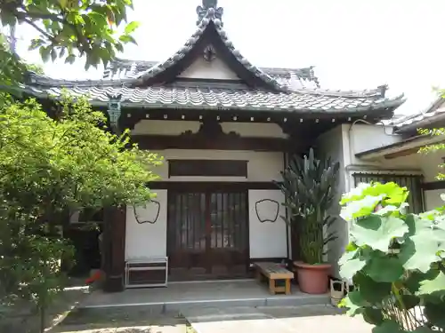 了源院の本殿・本堂