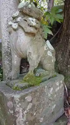 諏訪神社の狛犬