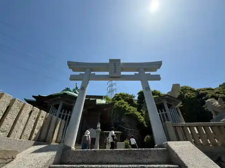 和布刈神社の{uncategorized: "未分類", other: "その他", undefined: "問題あり", building: "その他建物", grave: "お墓", sacred_gate: "鳥居", guardian: "狛犬", statue: "像", buddha: "仏像", history: "歴史", nature: "自然", garden: "庭園", animal: "動物", pagoda: "塔", temizu: "手水舎", mountain_gate: "山門・神門", sanctuary: "本殿・本堂", subordinate: "末社・摂社", art: "芸術", scenery: "景色", jizo: "地蔵", ema: "絵馬", goshuin: "御朱印", omikuji: "おみくじ", items: "授与品その他", amulet: "お守り", goshuincho: "御朱印帳", eats: "食事", festival: "お祭り", votive_dance: "神楽", shichigosan: "七五三参", wedding: "結婚式", experience: "体験その他", initially: "初詣", around: "周辺", anti_infection: "感染症対策"}