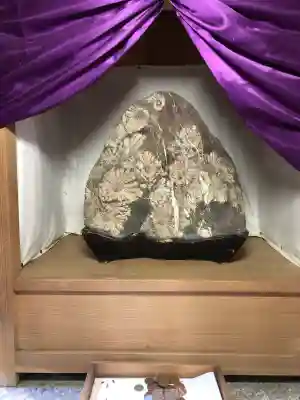 建部大社の{uncategorized: "未分類", other: "その他", undefined: "問題あり", building: "その他建物", grave: "お墓", sacred_gate: "鳥居", guardian: "狛犬", statue: "像", buddha: "仏像", history: "歴史", nature: "自然", garden: "庭園", animal: "動物", pagoda: "塔", temizu: "手水舎", mountain_gate: "山門・神門", sanctuary: "本殿・本堂", subordinate: "末社・摂社", art: "芸術", scenery: "景色", jizo: "地蔵", ema: "絵馬", goshuin: "御朱印", omikuji: "おみくじ", items: "授与品その他", amulet: "お守り", goshuincho: "御朱印帳", eats: "食事", festival: "お祭り", votive_dance: "神楽", shichigosan: "七五三参", wedding: "結婚式", experience: "体験その他", initially: "初詣", around: "周辺", anti_infection: "感染症対策"}